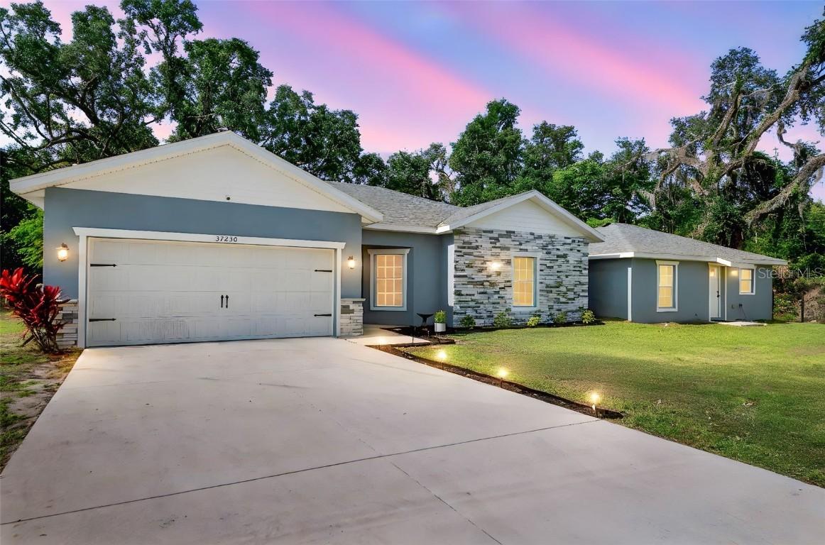 37230 Poinsettia Ave., Dade City, FL 33525