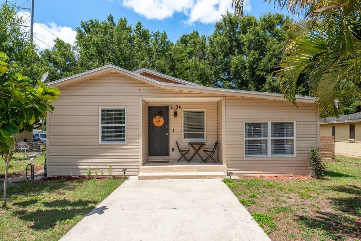 2104 E Navajo Ave., Tampa, FL 33612