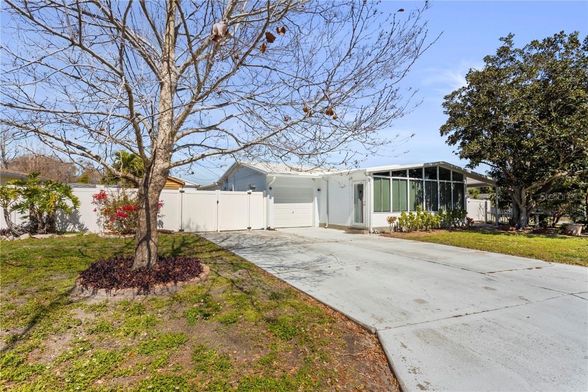 1701 66th Ave., St Petersburg, FL 33702