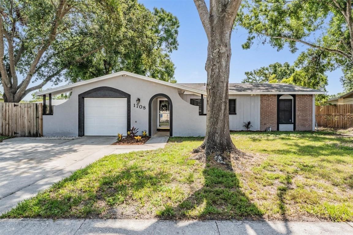 1708 Julian Lane Dr., Tampa, FL 33619