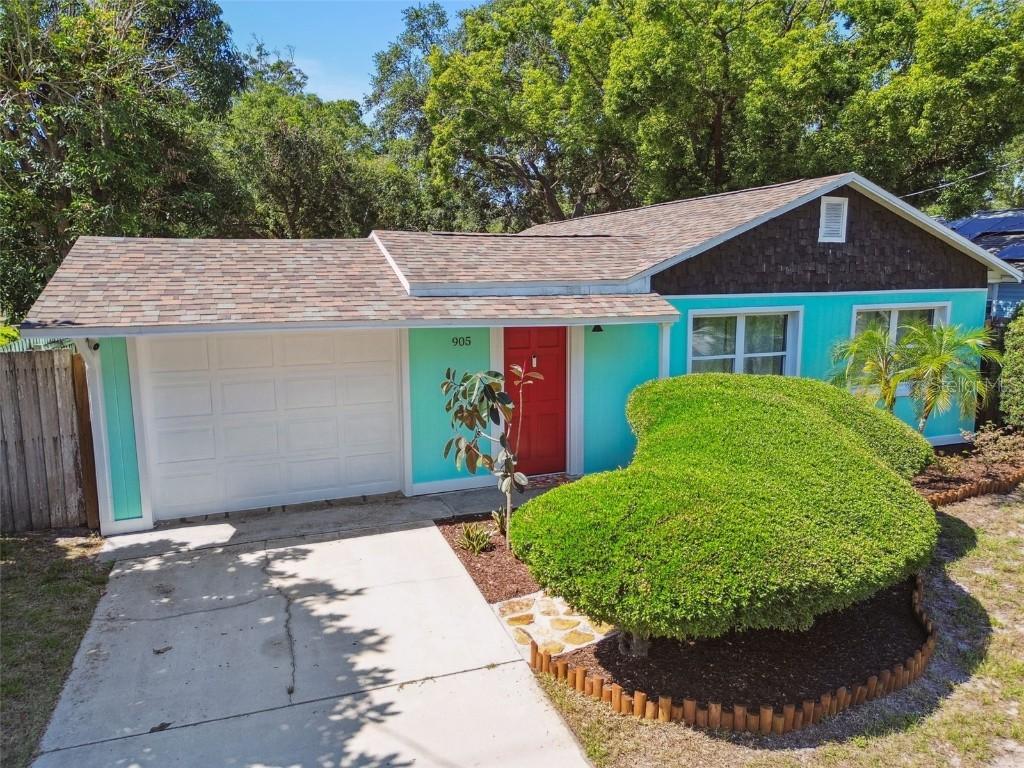 905 8th Ave., Largo, FL 33770