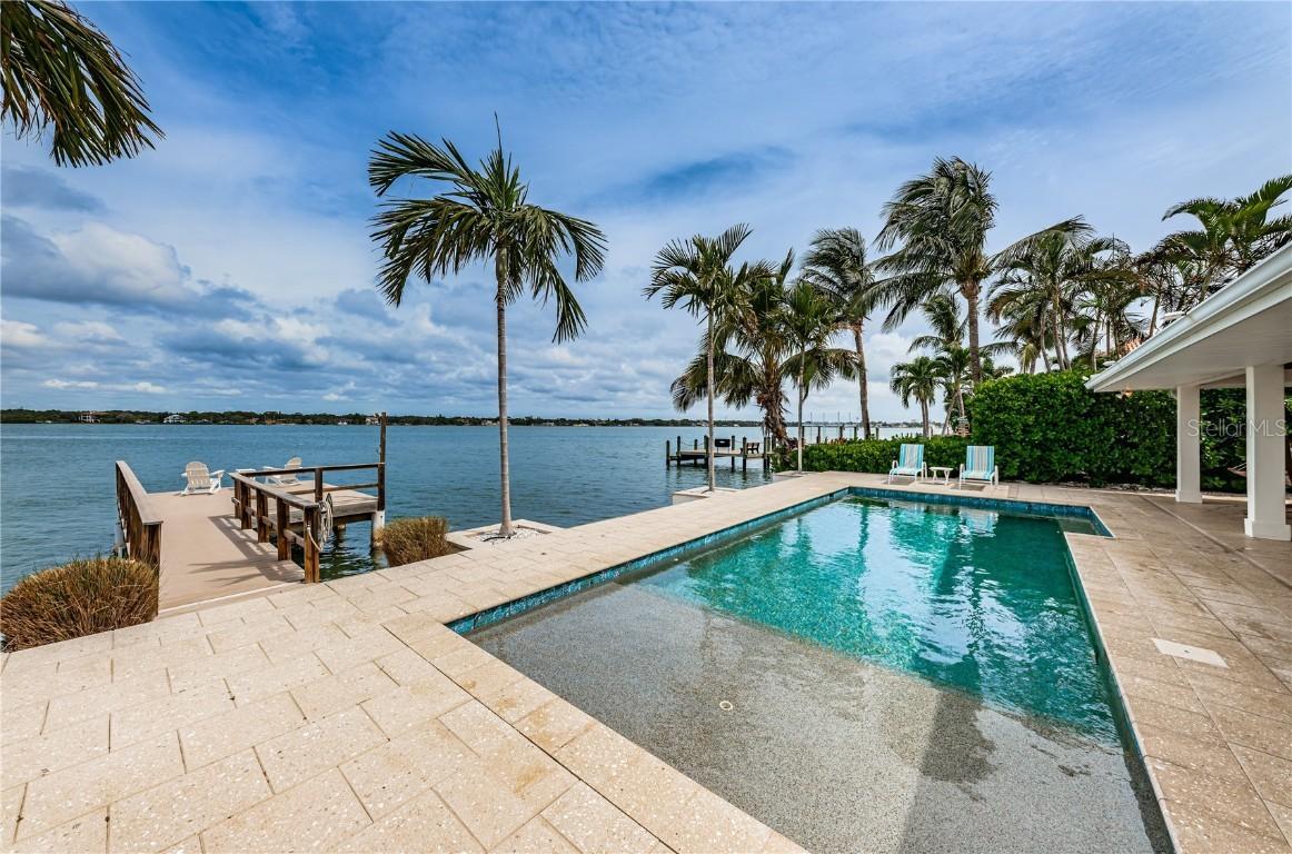 11145 9th St., Treasure Island, FL 33706