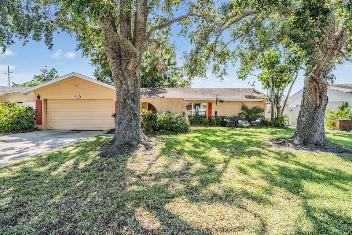 8956 124th Way, Seminole, FL 33772
