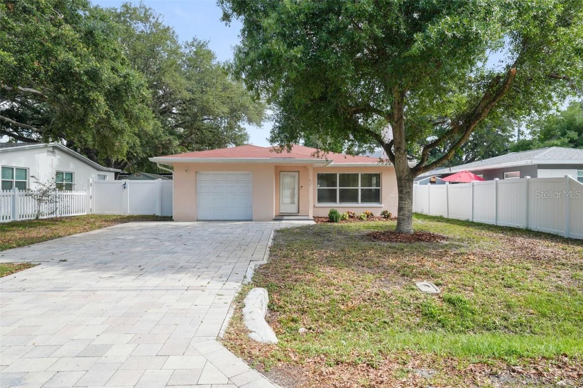 3303 W Ballast Point Blvd., Tampa, FL 33611