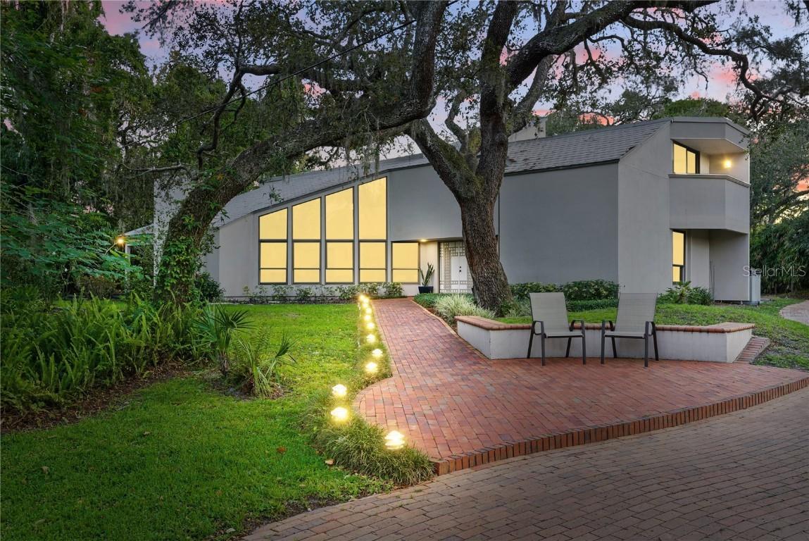 14825 Lake Magdalene Cir., Tampa, FL 33613