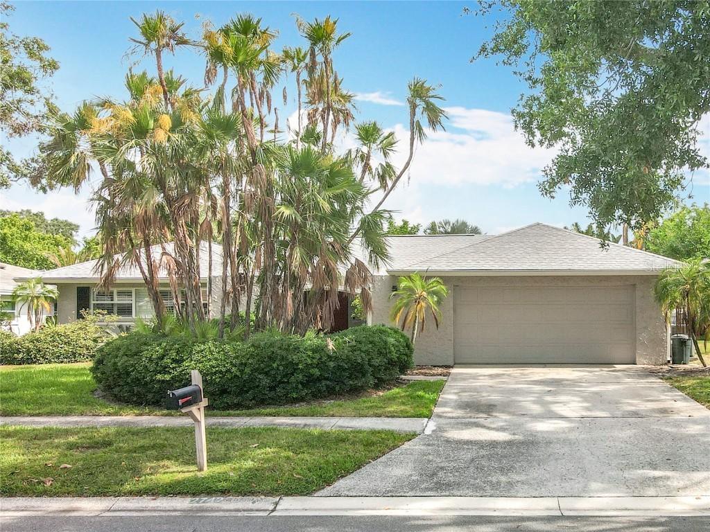 2742 Sea Pines Cir., Clearwater, FL 33761