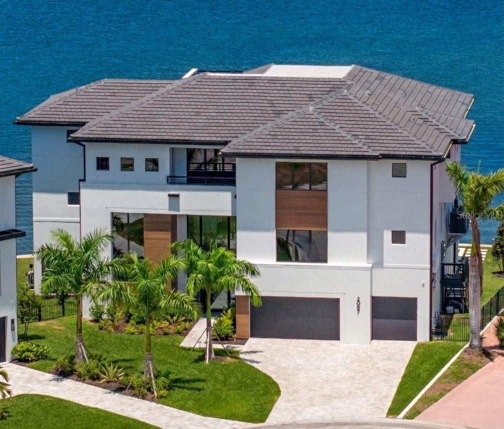 2087 Michigan Ave., St Petersburg, FL 33703