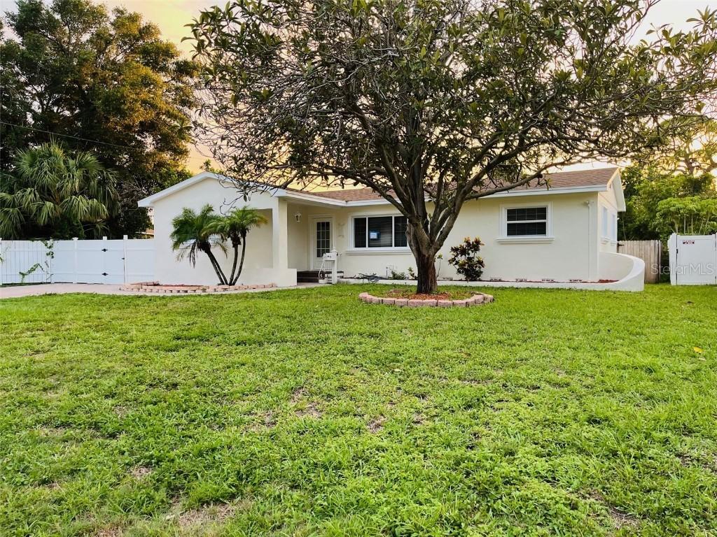 6235 17th Ave., St Petersburg, FL 33710