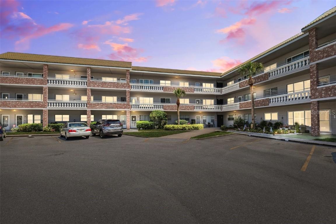 2461 Rhodesian Dr. #37, Clearwater, FL 33763