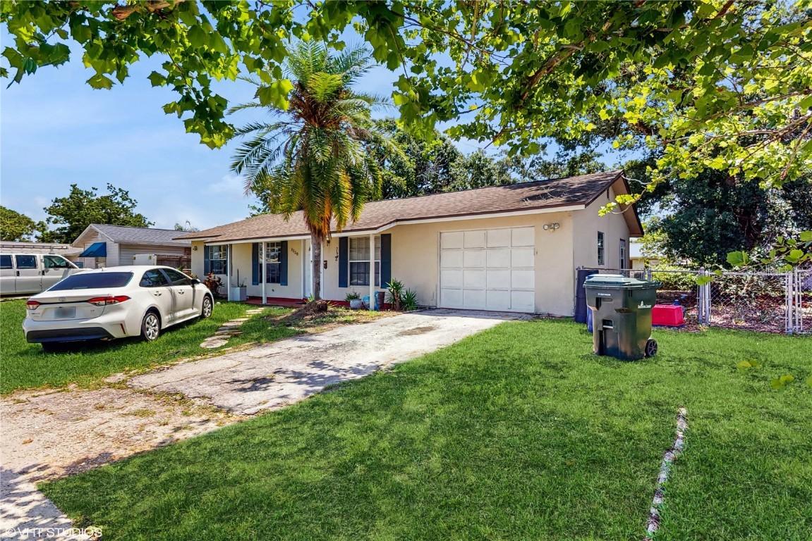 1720 Chrysler Ave., Sarasota, FL 34234