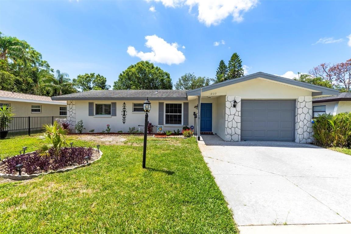 1809 Elmwood Dr., Oldsmar, FL 34677
