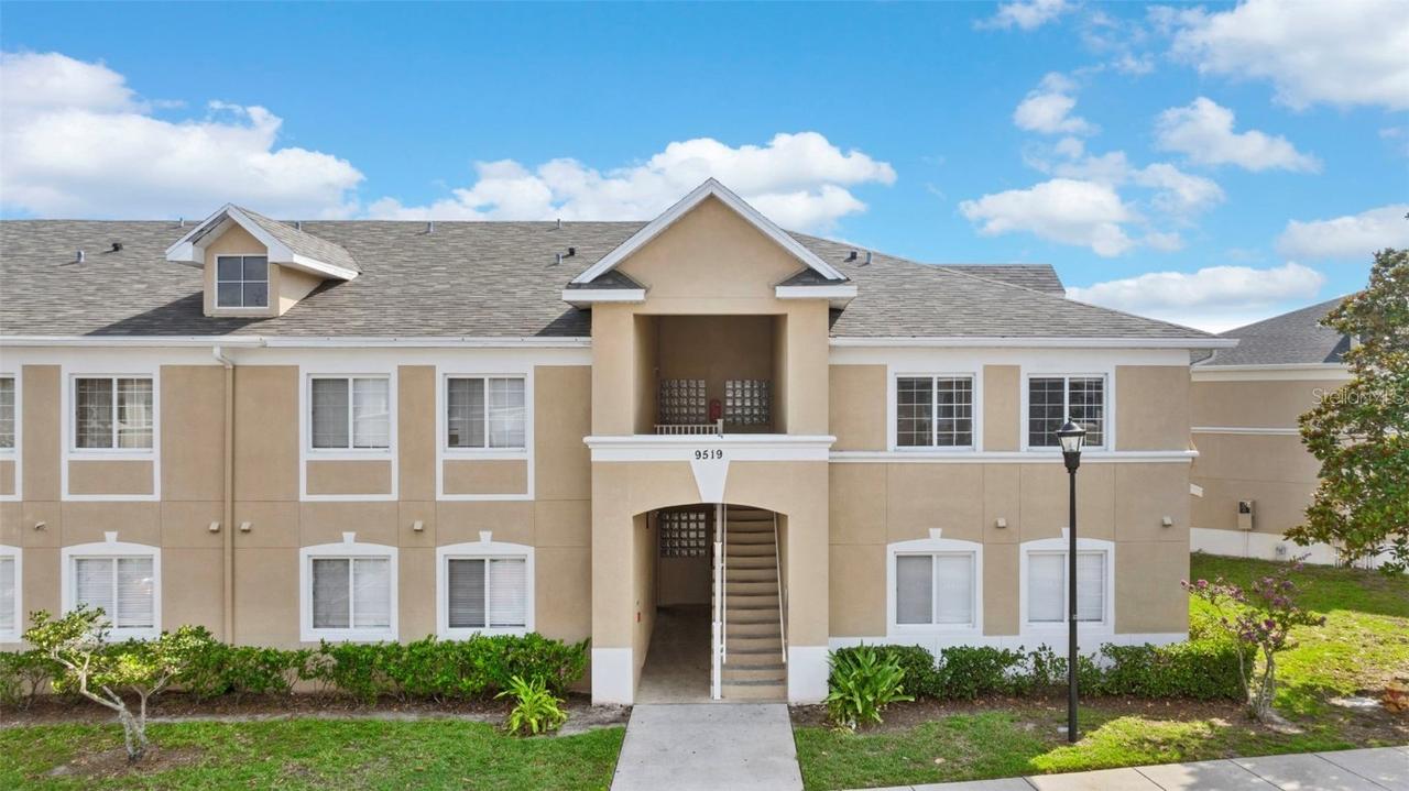 9519 Newdale Way #202, Riverview, FL 33578