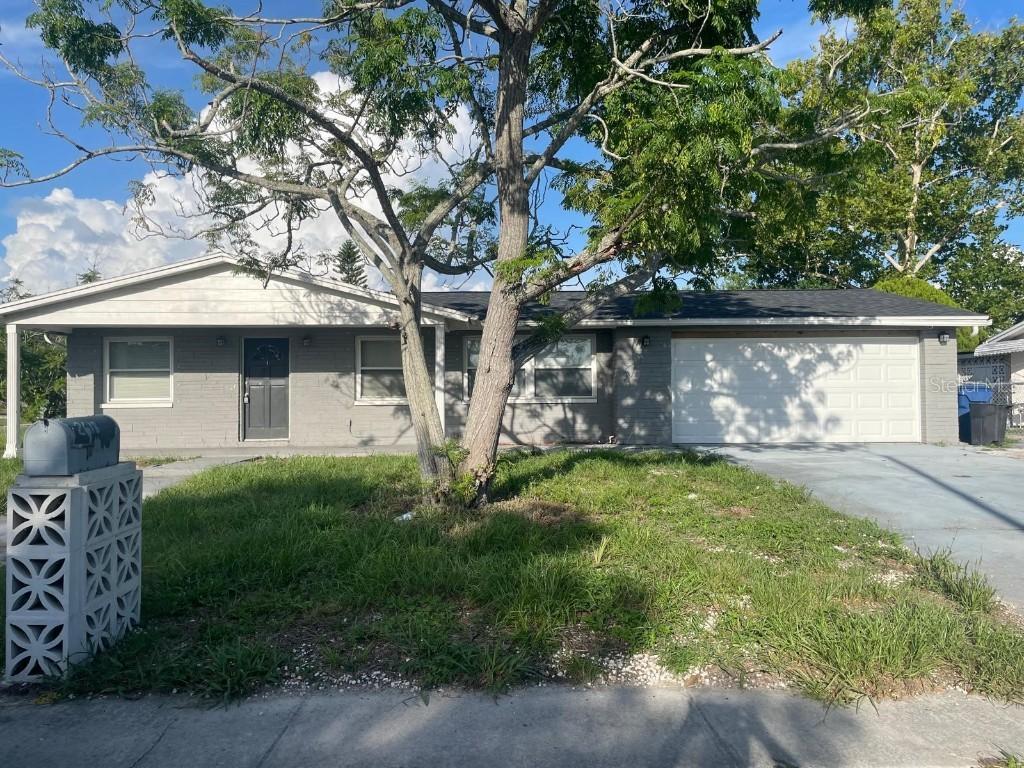 2618 Almond Dr., Holiday, FL 34691