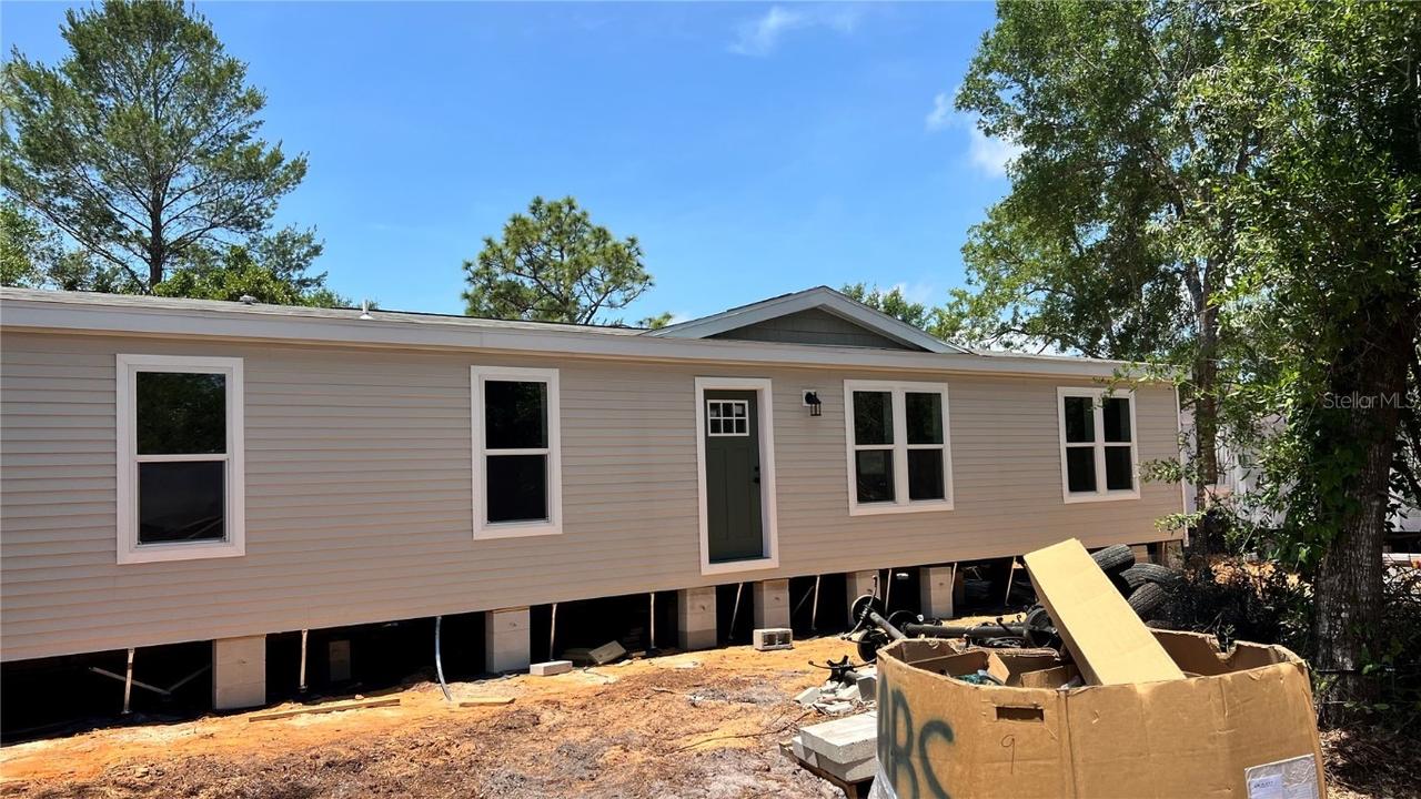 10040 Lake Dr., Weeki Wachee, FL 34613