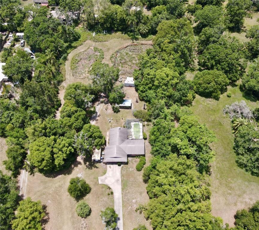 17830 Simmons Rd., Lutz, FL 33548