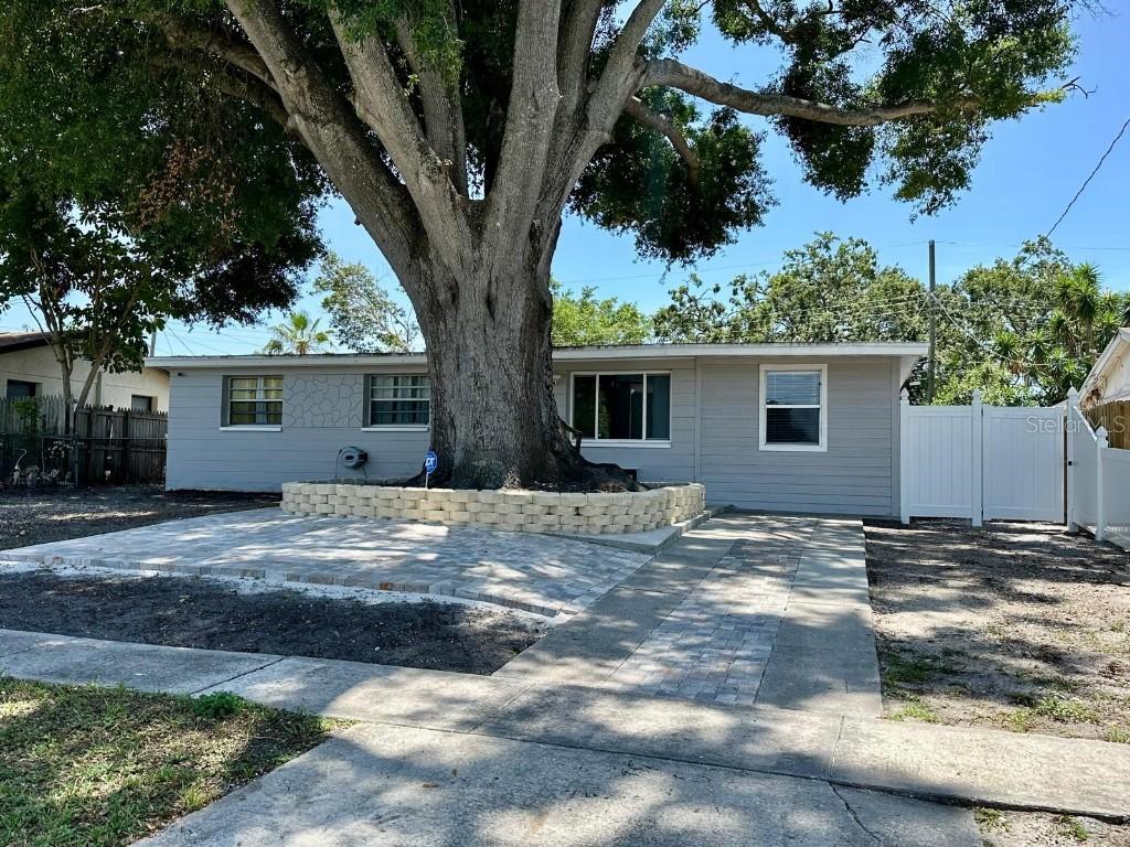 8996 Southern Comfort Dr., Largo, FL 33773