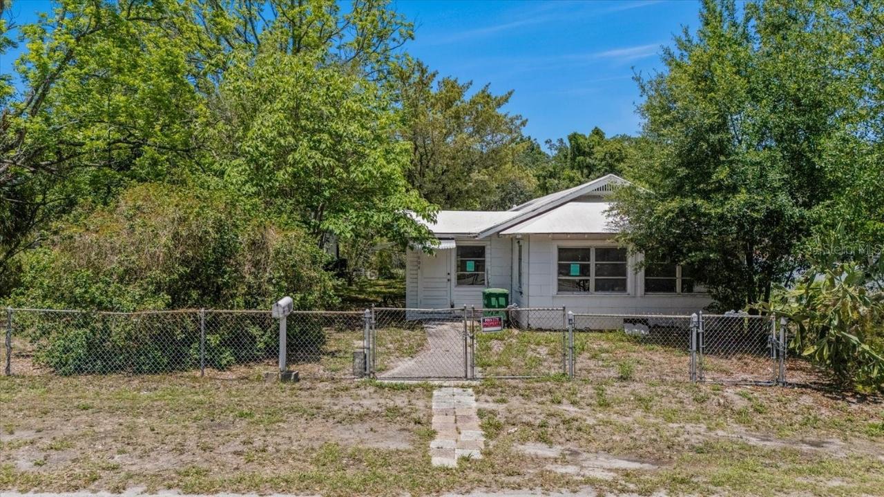 804 E Wood St., Tampa, FL 33604