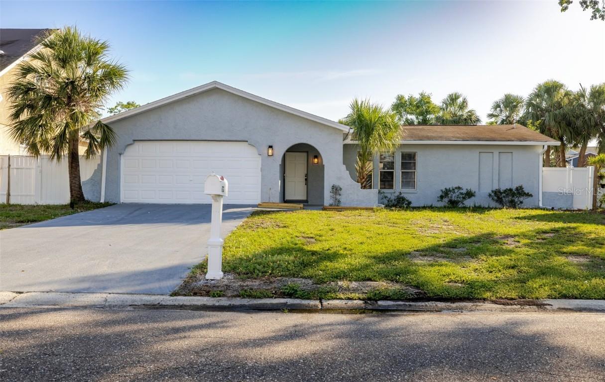 10733 Drummond Rd., Tampa, FL 33615