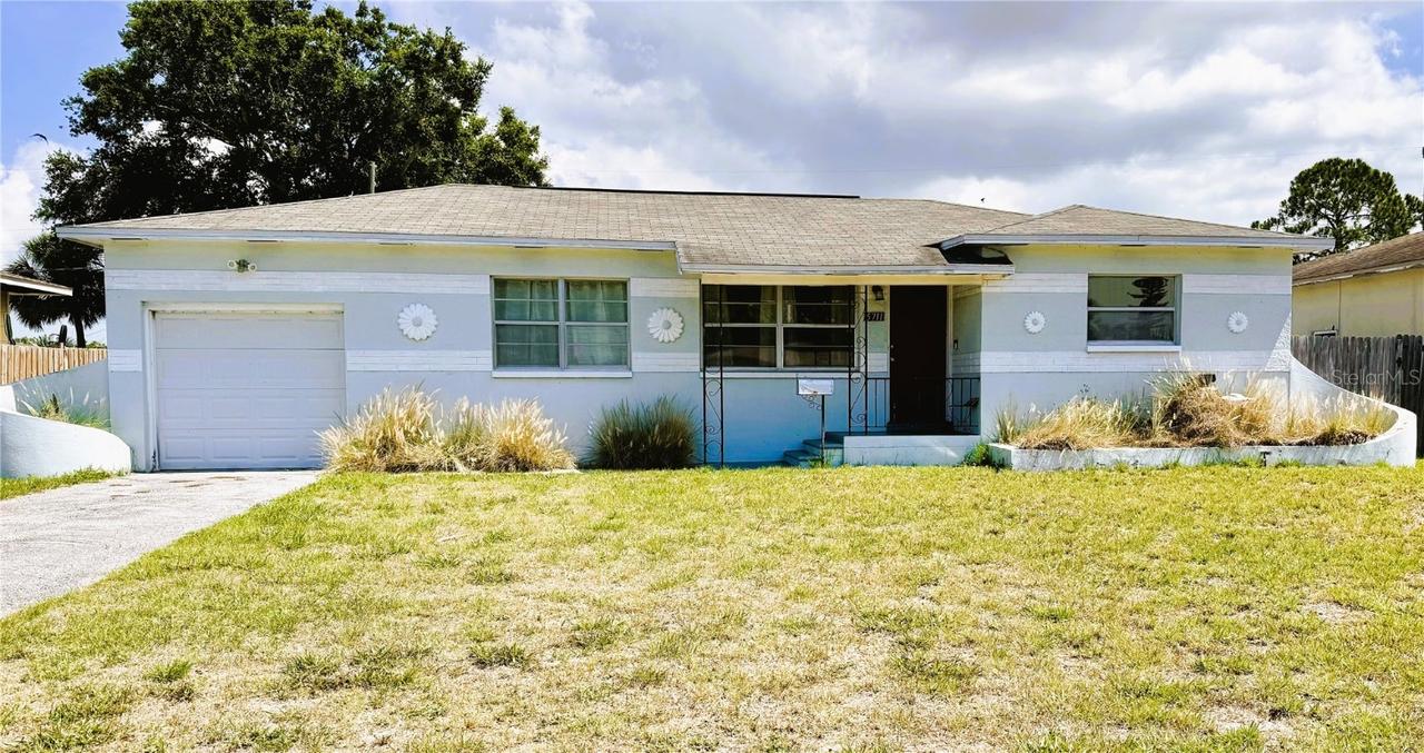 5711 9th Ave., St Petersburg, FL 33710