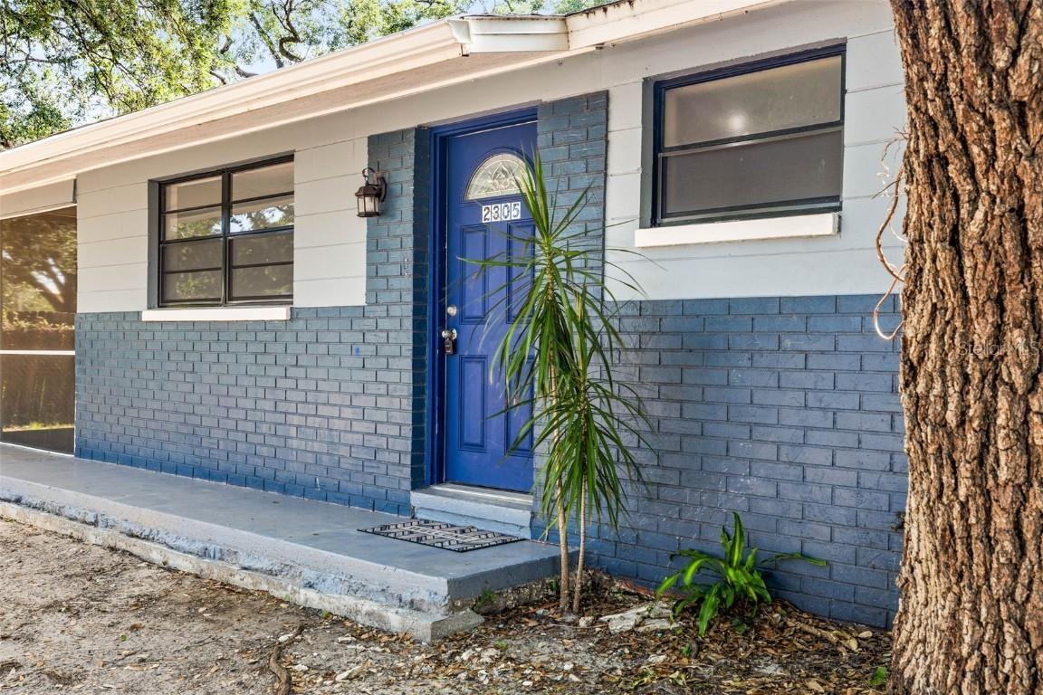 2305 N 48th St., Tampa, FL 33605