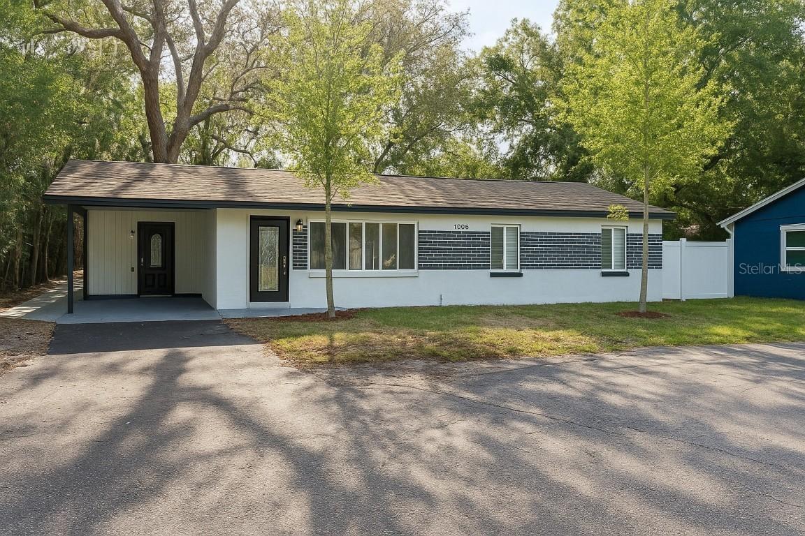 10406 N Boulevard St., Tampa, FL 33612