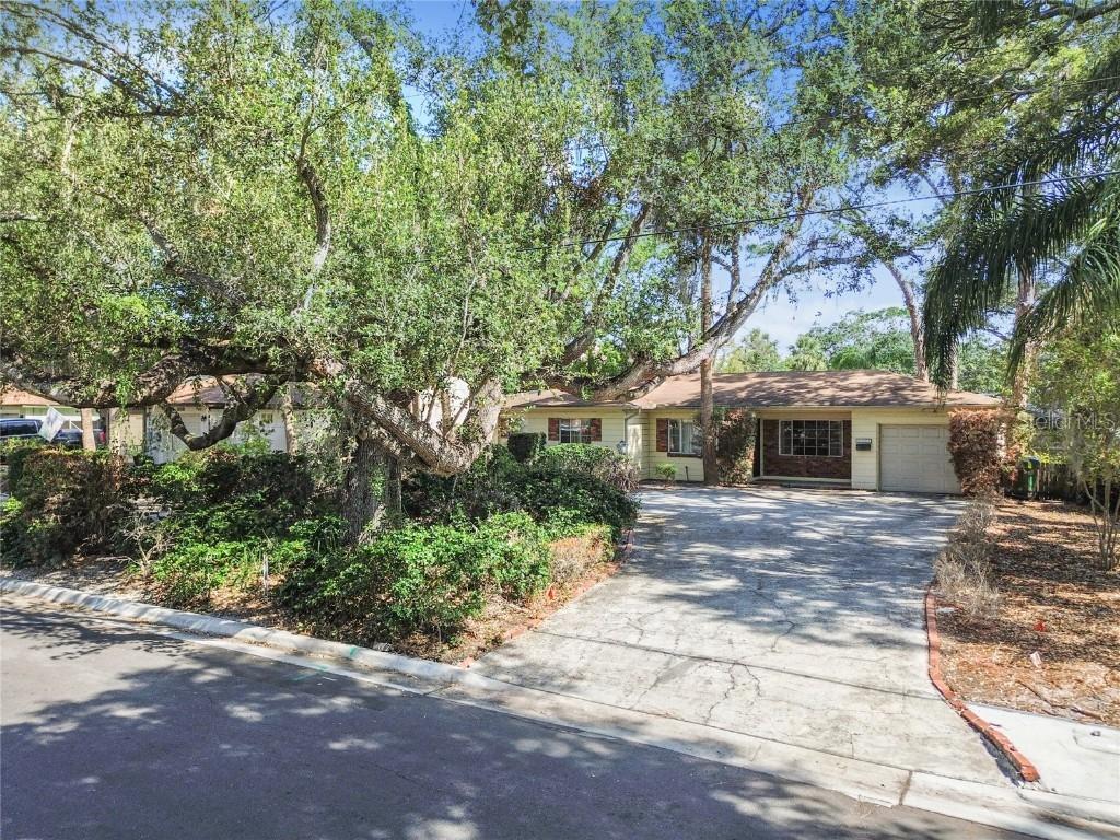 4711 W Vasconia St., Tampa, FL 33629