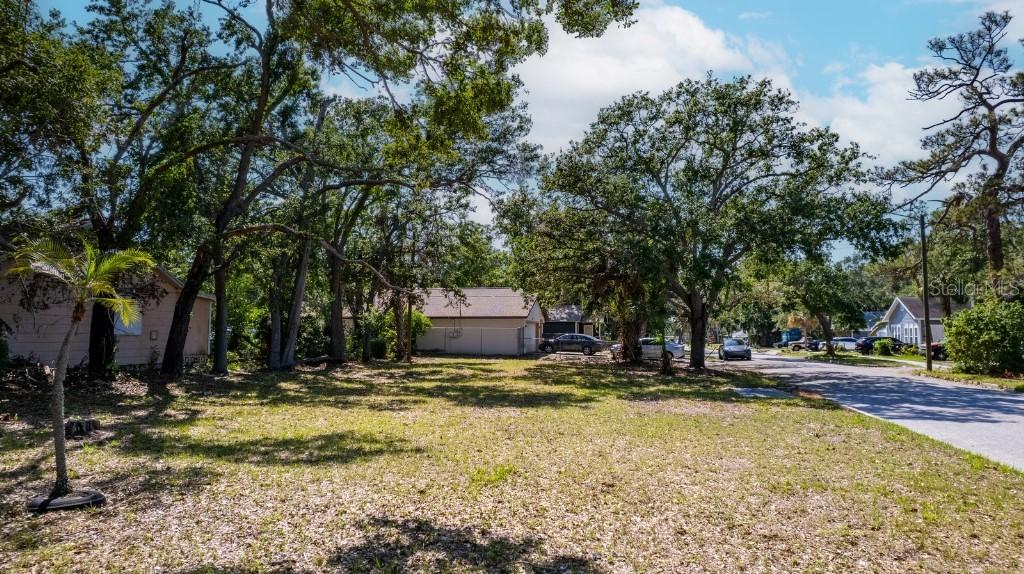2701 6th St., St Petersburg, FL 33705