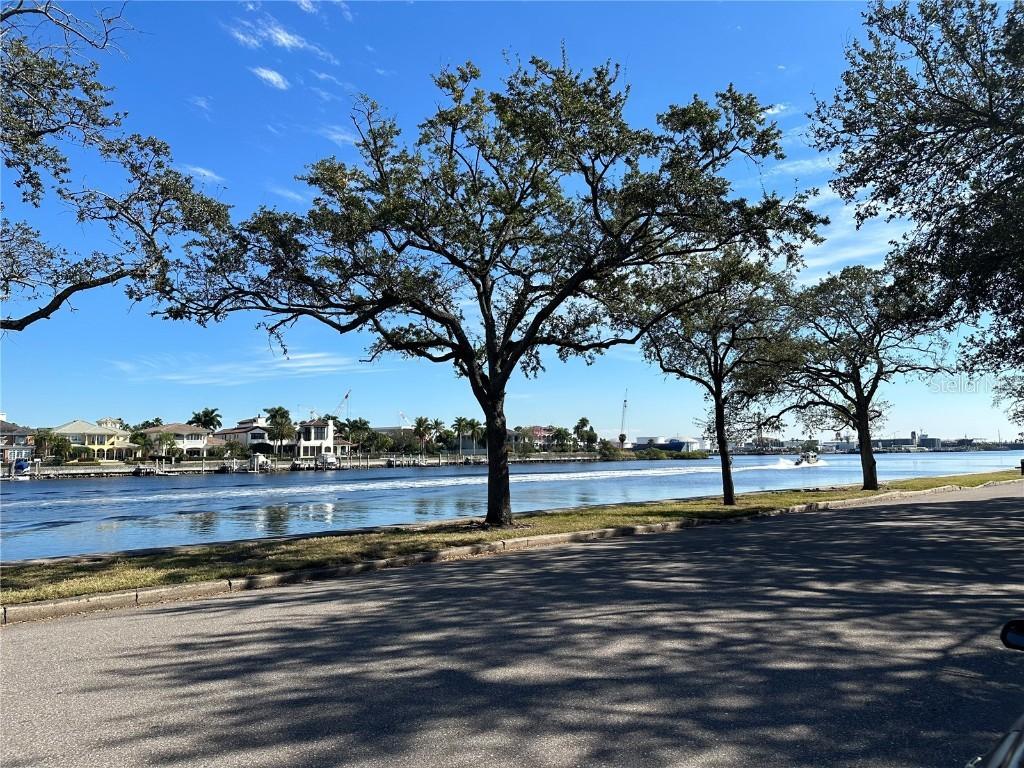 232 Channel Dr., Tampa, FL 33606