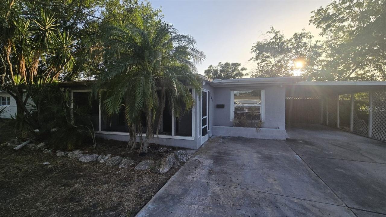 [Address Hidden by Seller], St Petersburg, FL 33703