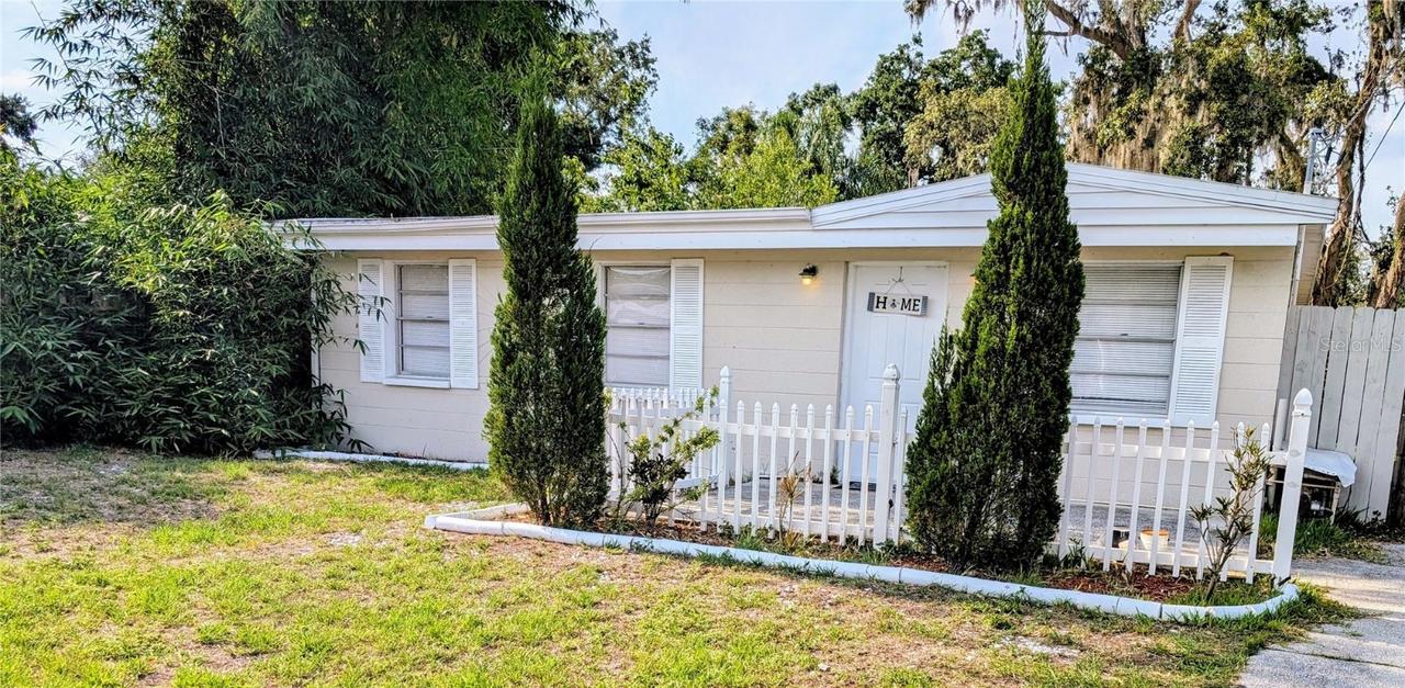 1906 E 98th Ave., Tampa, FL 33612