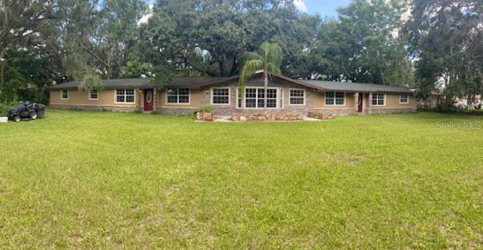 17220 Estes Rd., Lutz, FL 33548