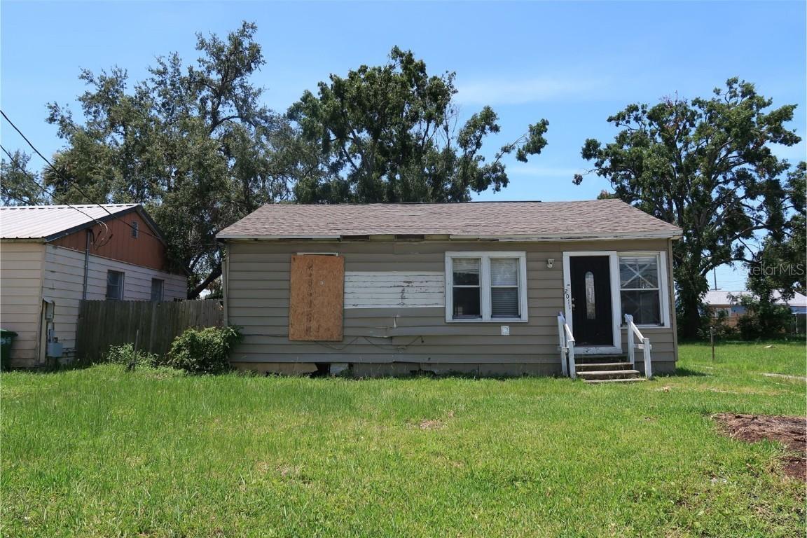 2011 Oakwood Ave., Tampa, FL 33605