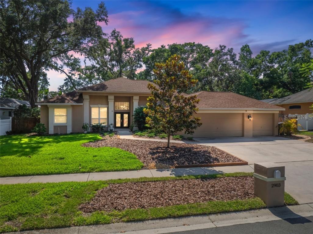 2903 Manor Ridge Pl., Valrico, FL 33596