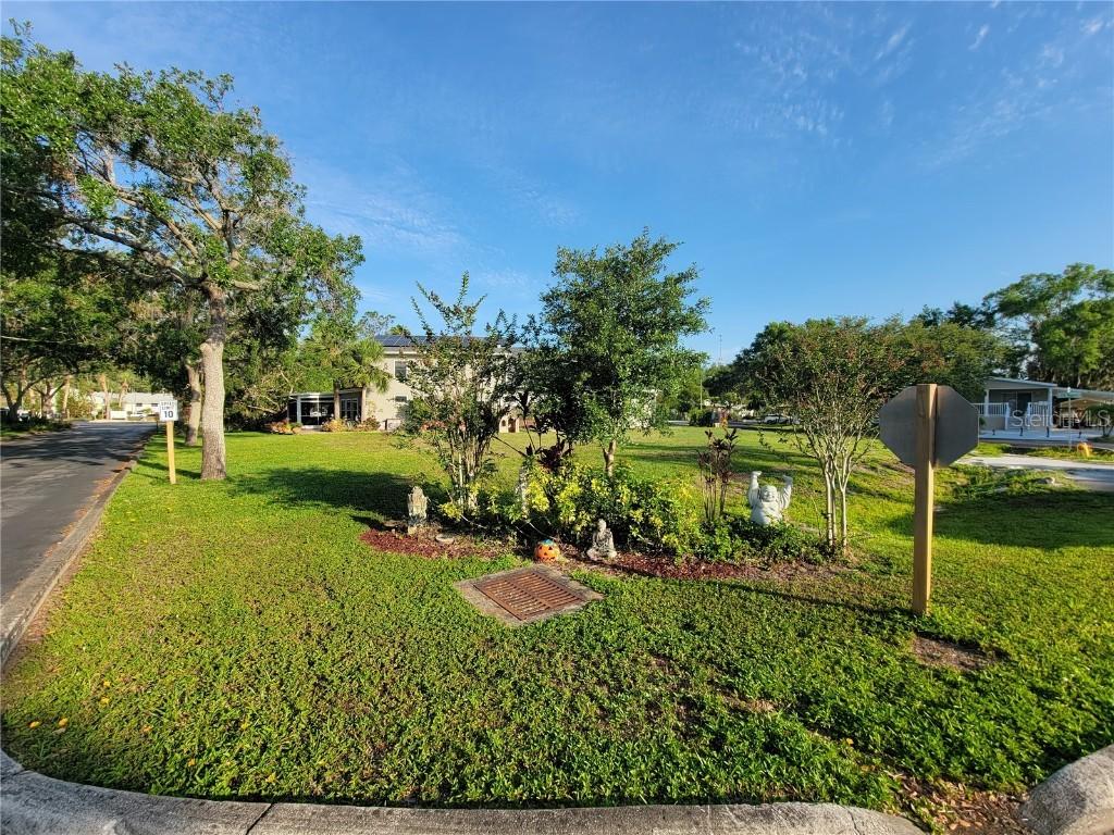1915 Swanbourne Ln., Lutz, FL 33558