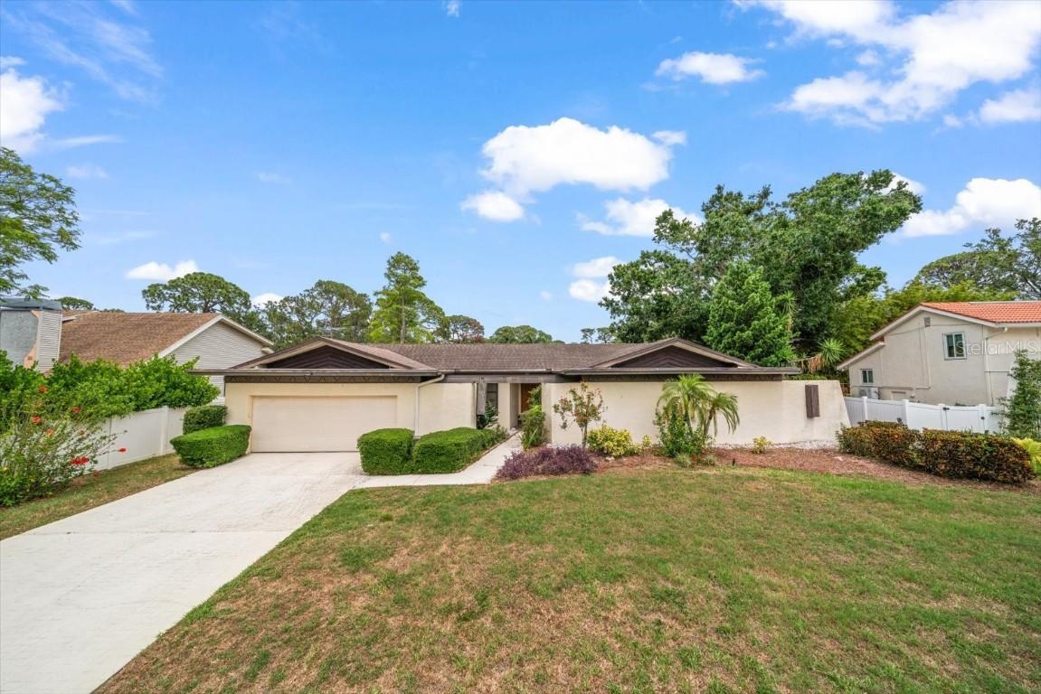 14175 Feather Sound Dr., Clearwater, FL 33762