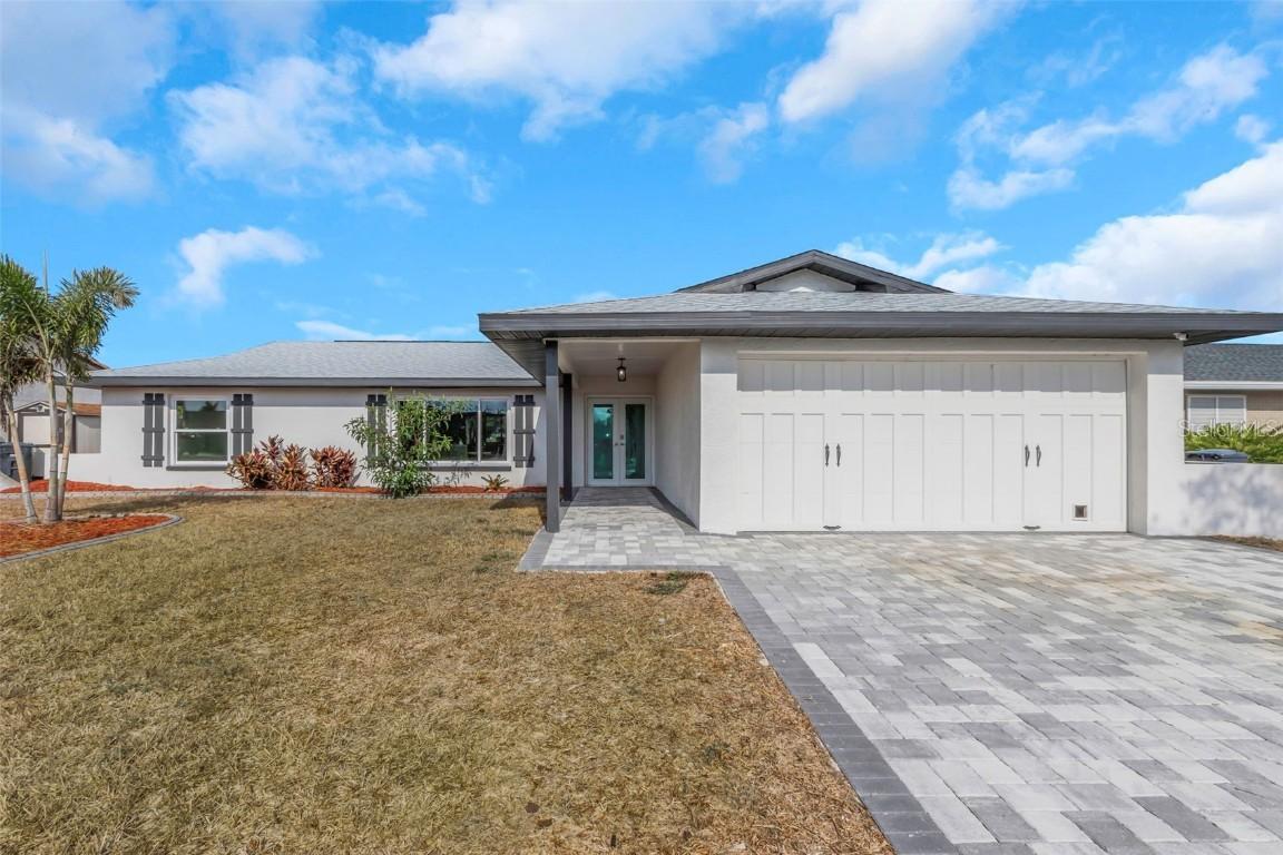 6508 Senegal Palm Way, Apollo Beach, FL 33572