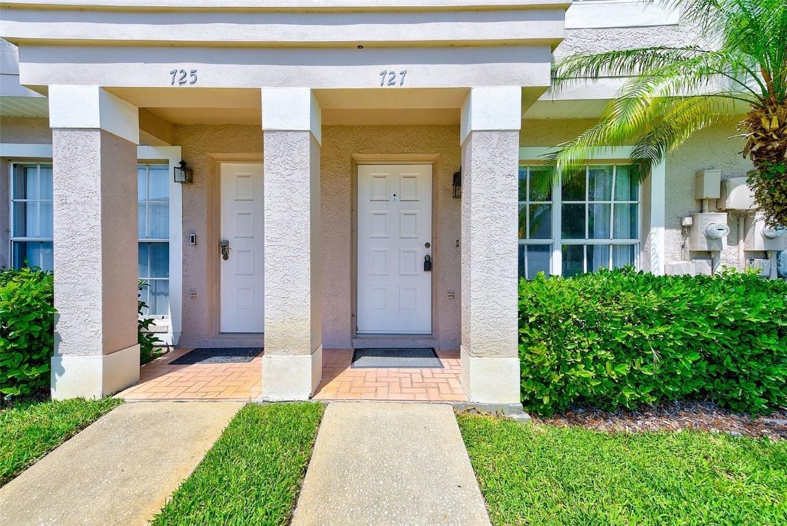 727 Kensington Lake Cir., Brandon, FL 33511