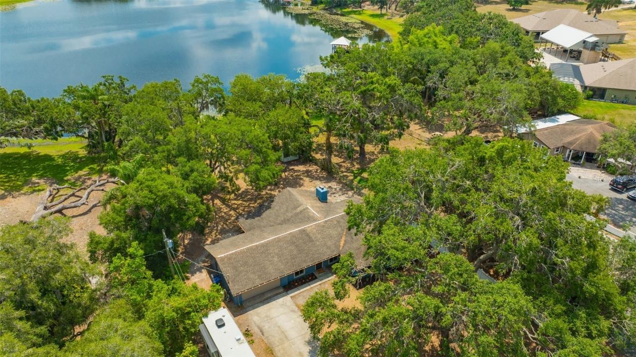525 Gornto Lake Rd., Brandon, FL 33510