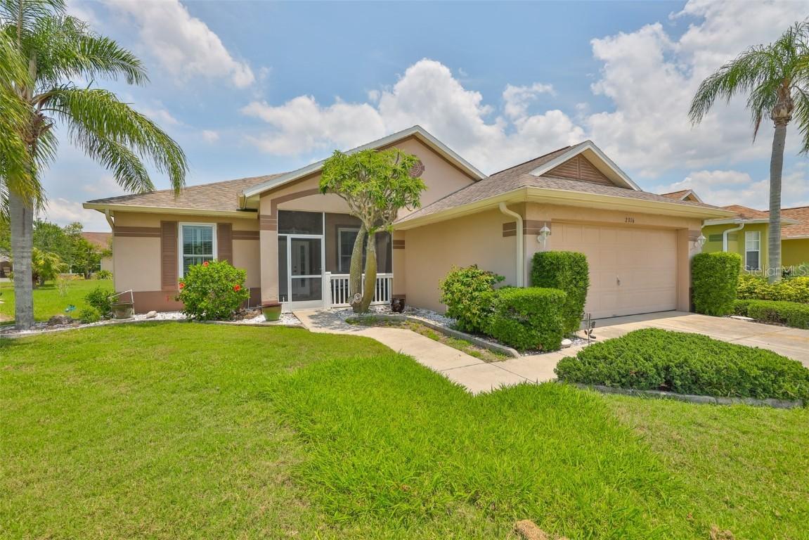 2316 Lyndhurst Dr., Sun City Center, FL 33573