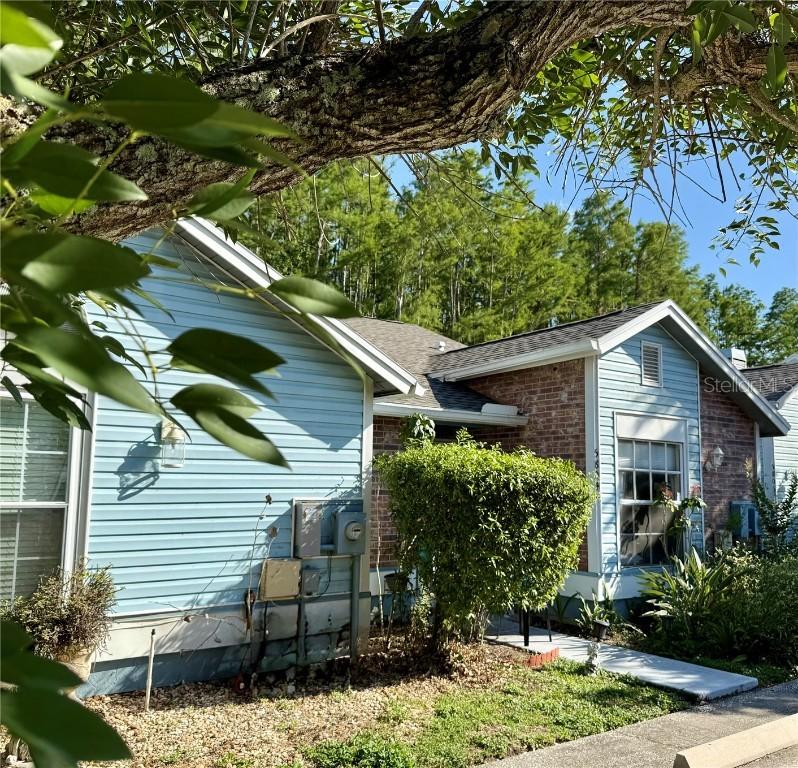 5804 Red Cedar Ln., Tampa, FL 33625
