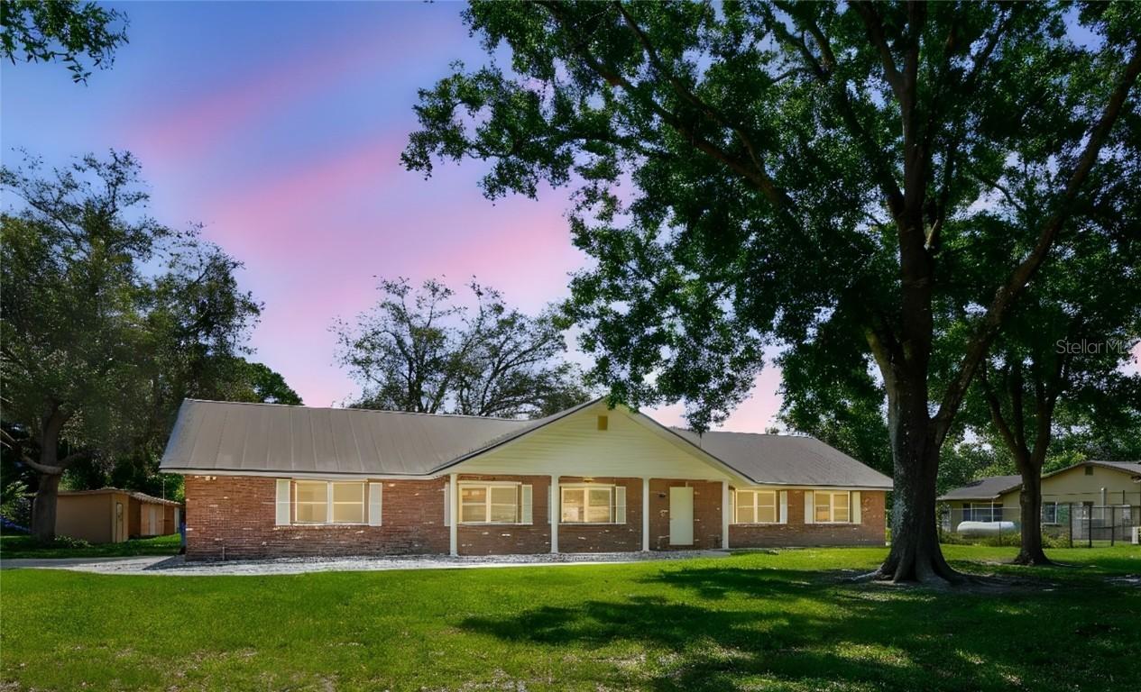 17801 Simmons Rd., Lutz, FL 33548