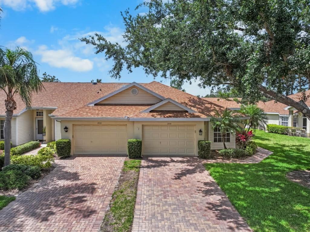2516 New Haven Cir. #122, Sun City Center, FL 33573