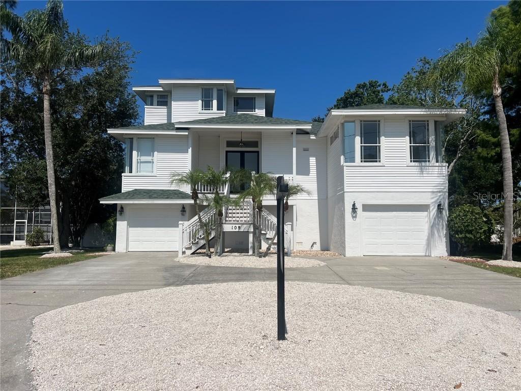 108 Peterson Ln., Palm Harbor, FL 34683