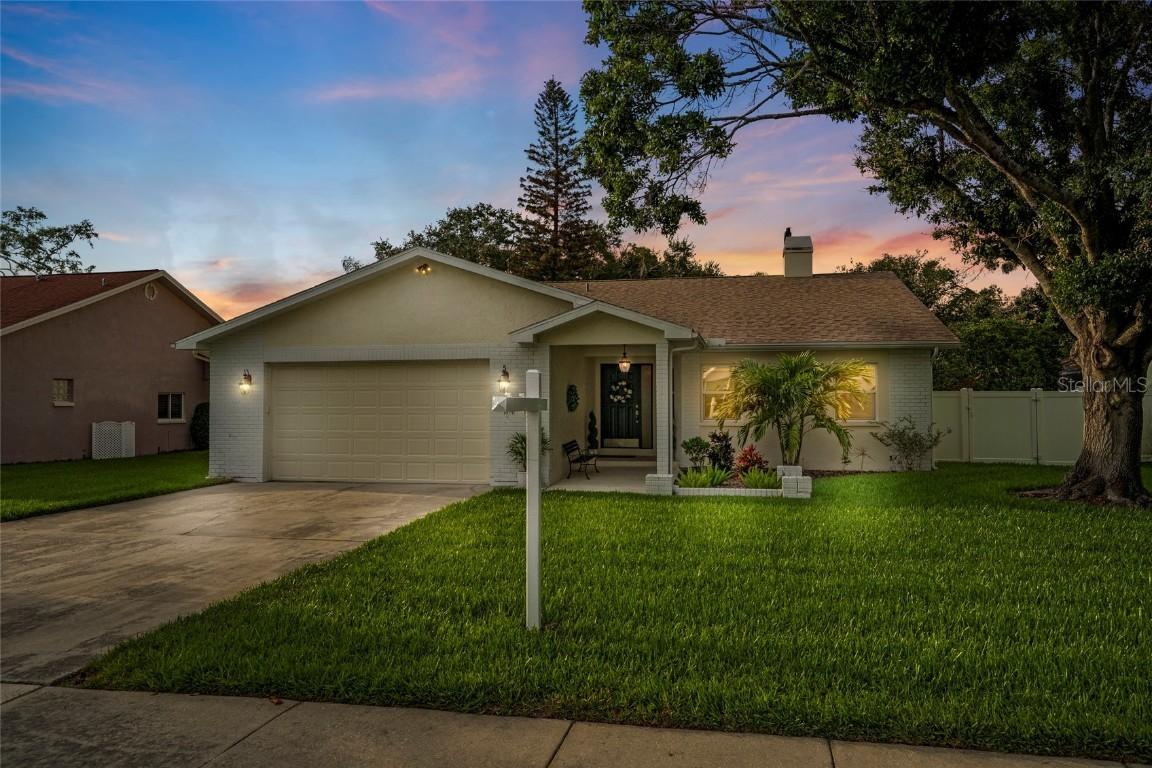 1562 Coastal Pl., Dunedin, FL 34698