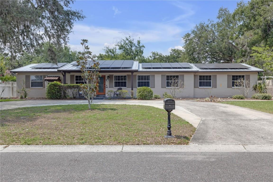 2704 Dorene Dr., Plant City, FL 33563