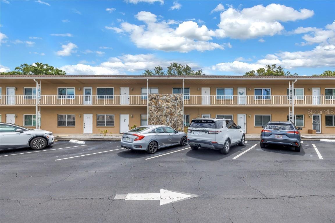 8039 Garden Dr. #105, Seminole, FL 33777