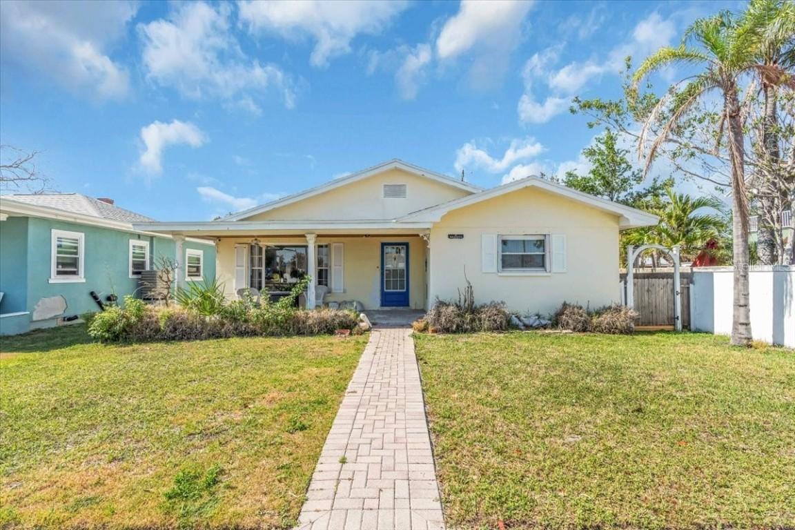 5713 Shore Blvd., Gulfport, FL 33707