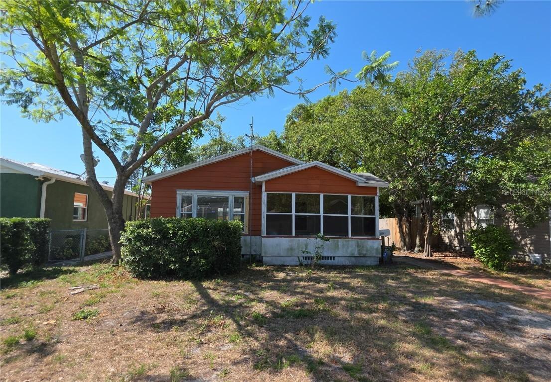 2326 Melrose Ave., St Petersburg, FL 33712
