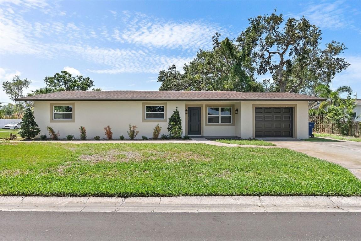11764 Pinedale Ave., Seminole, FL 33772
