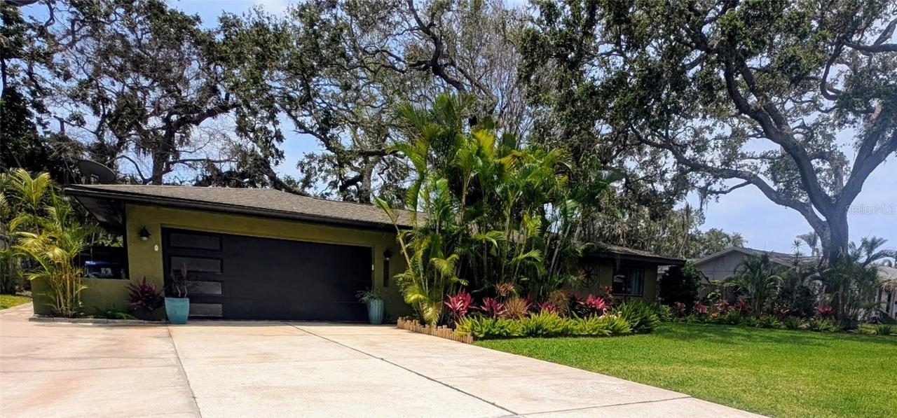 8260 32nd Ave., St Petersburg, FL 33710
